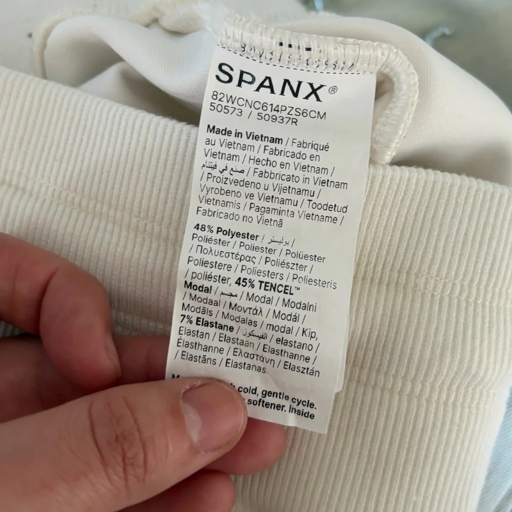 SPANX Air Essentials Luxe Tapered Pant in “Powder” White, SZ M LIKE NEW! 🤍 - Picture 8 of 8